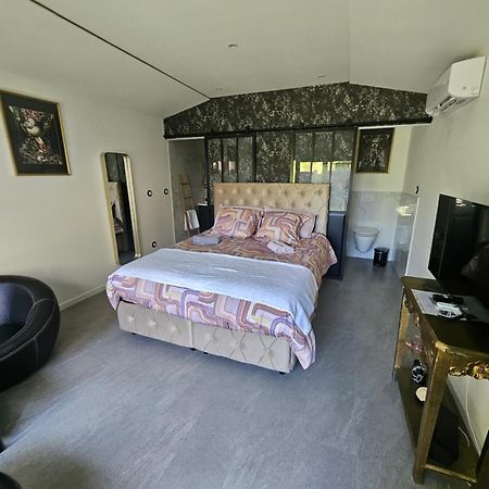 Saint-Clair-du-Rhone Hebergement Privee Jaccuzzi En Supplement מראה חיצוני תמונה