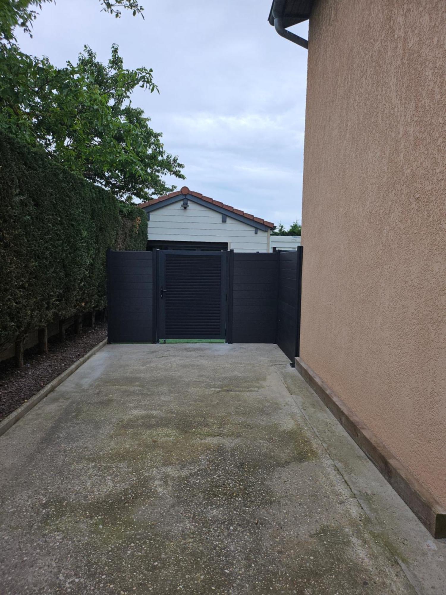 Saint-Clair-du-Rhone Hebergement Privee Jaccuzzi En Supplement מראה חיצוני תמונה